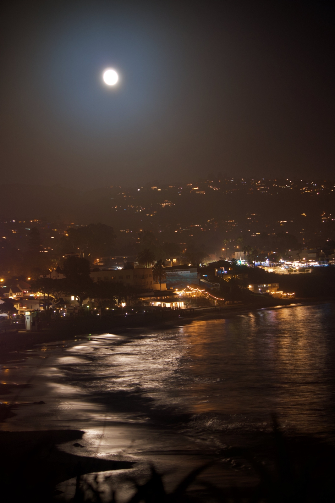 Moon over Laguna Beach - PhotoScape - small.jpg