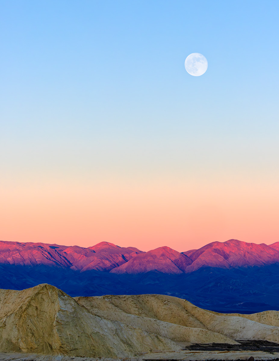 Dawn in the Death Valley.jpg